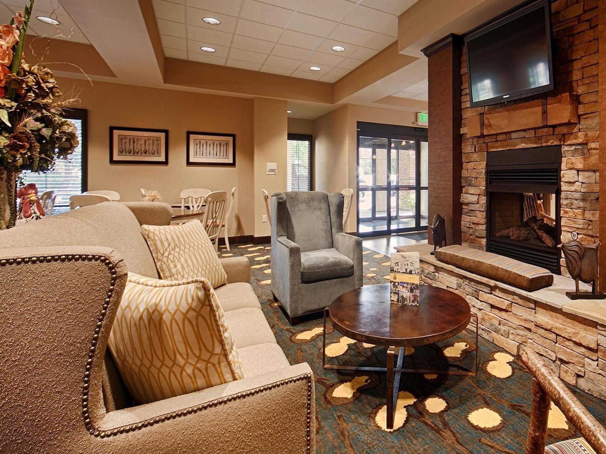 Best Western Plus Dayton Exterior photo